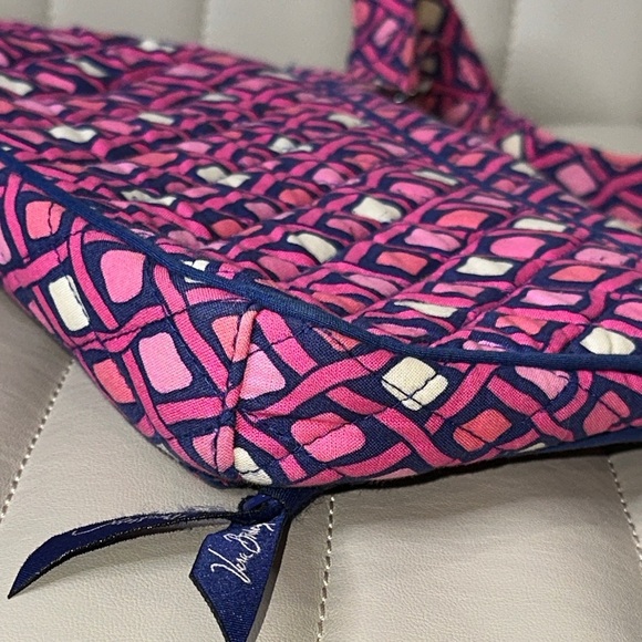 Vera Bradley Katalina Pink Diamonds Breast Cancer Bag Iconic Little Hipster EUC - Picture 9 of 12